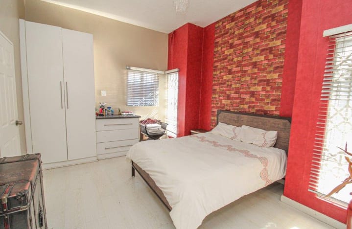 5 Bedroom Property for Sale in Nahoon Valley Park Eastern Cape